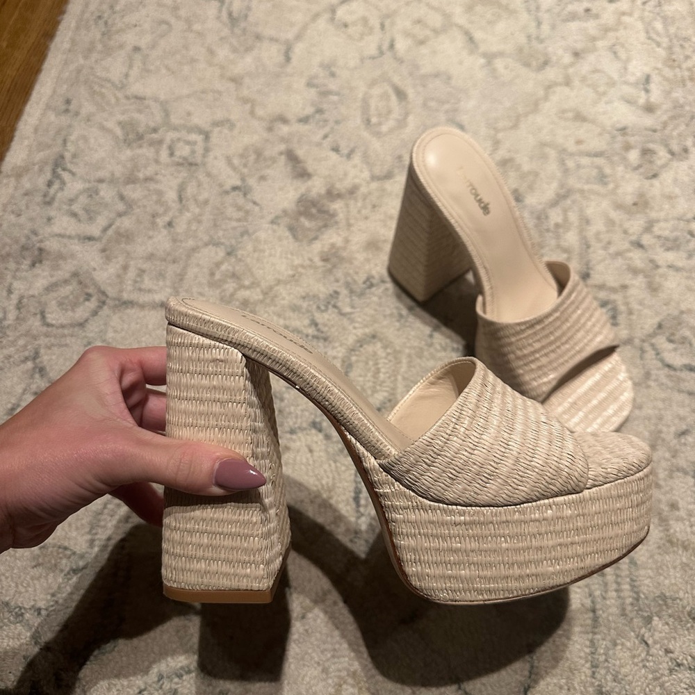 Larroude Dolly Mule